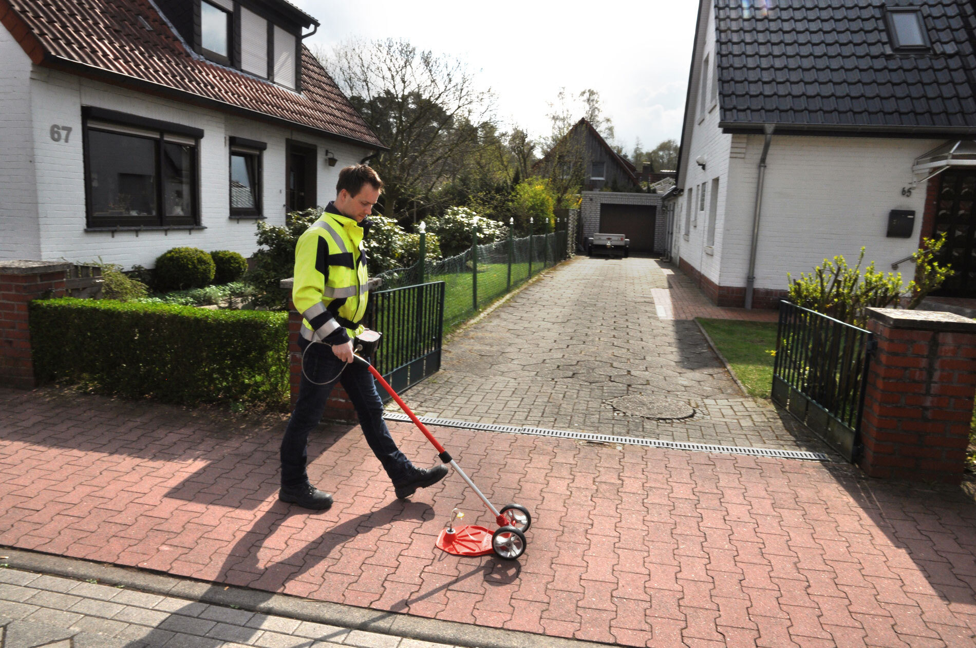 HUNTER detecting gas with carpet probe in Lingen