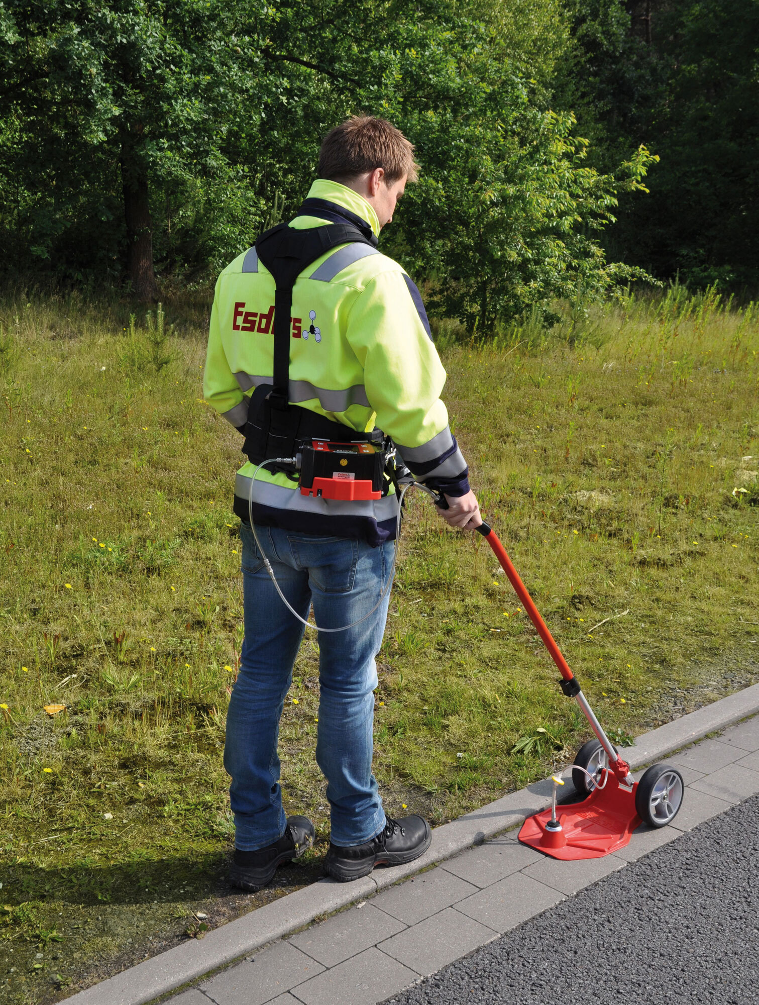 Modern gas leak detection with the carpet probe